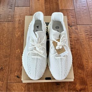 AUTHENTIC Yeezy Boost 350 V2 in Bone